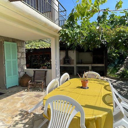 Bas De Villa Avec Acces Piscine Pres De Nice Cannes Monaco Carros Esterno foto