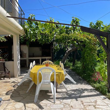 Bas De Villa Avec Acces Piscine Pres De Nice Cannes Monaco Carros Esterno foto