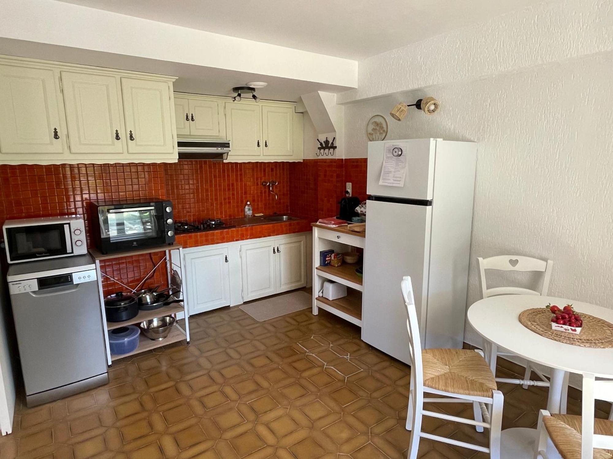 Bas De Villa Avec Acces Piscine Pres De Nice Cannes Monaco Carros Esterno foto